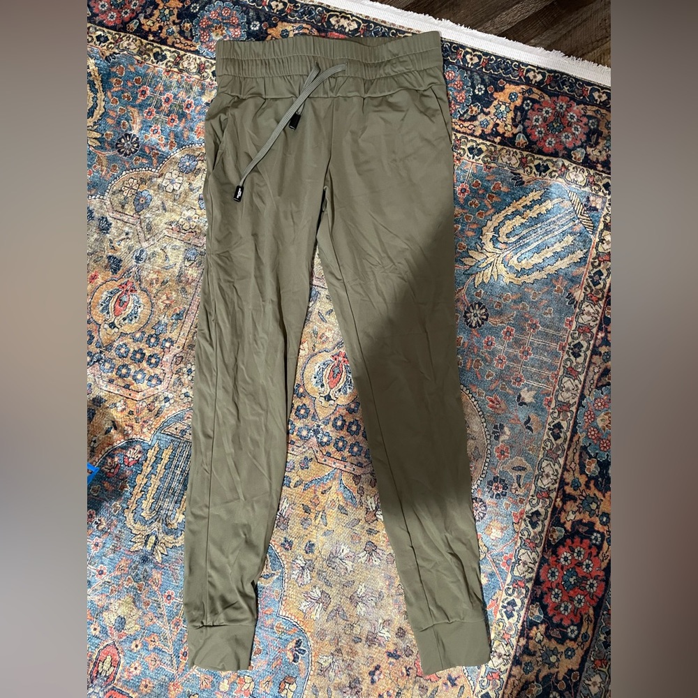 Arro athletics joggers